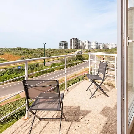 In Near The Beach, Cleaning Included De Panne
