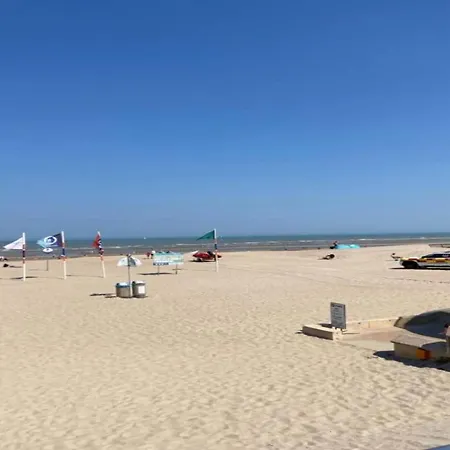 In Near The Beach, Cleaning Included Apartamento *