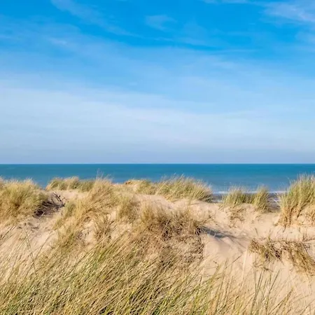 In Near The Beach, Cleaning Included Apartamento De Panne